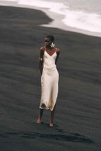 Cargar imagen en el visor de la galería, Vestido satinado